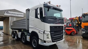 VOLVO FH 13 500 8x4 třístranný sklápěč - 2