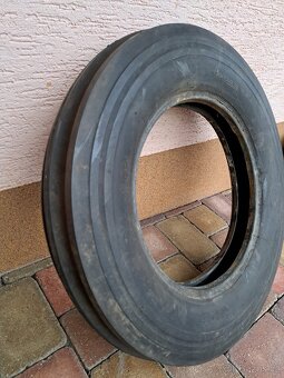 Pneu 5.50x16 - 2