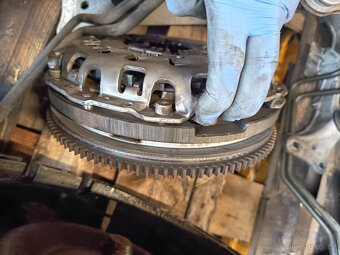 BMW E46 SETRVAK, SPOJKA 3.0i M54 5 kvalt - 2