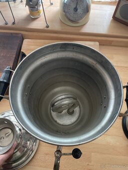 Samovar z roku 1976 - 2