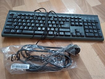 stolní počítač , klávesnice - 2