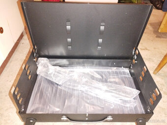 Malý přenosný gril - 2