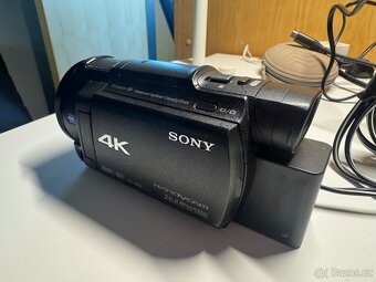 Sony FDR-AX33 4K černá – špičková videokamera, skvělý stav - 2