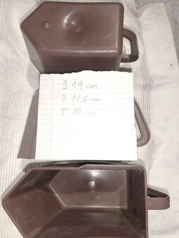 Plastová nádoba - 2