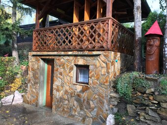 Přírodní obklad a dlažba - 2