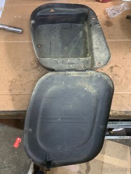 Jawa,čz kaslík akumutátoru - 2