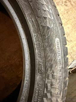 245/45/18 Continental - 2