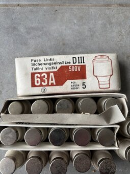 PRODÁM pojistky - 2