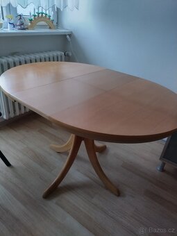 Jídelní stůl - 2