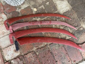 4x kosa + 2x násada - 2