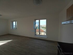 Nabízíme pronájem prostorného bytu 2+KK s terasou, 78,2 m2,  - 2