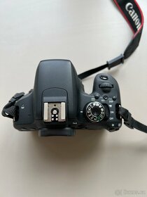 Canon EOS 800D - 2