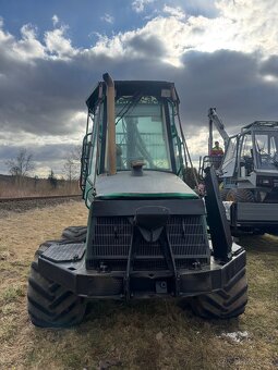 Timberjack 810D sleva - 2