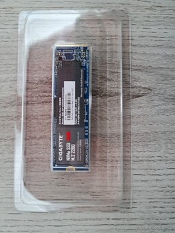 M.2 GIGABYTE NVMe SSD 256GB - 2
