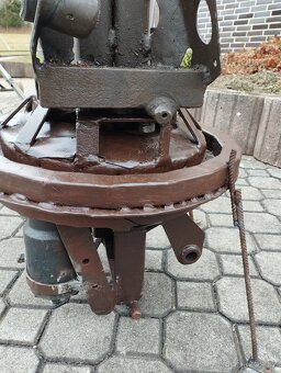 Prodám starší hydraulickou ruku - 2