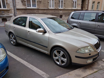 Škoda Octavia - 2
