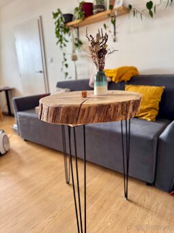 Stylový dřevěný stůl z masivu – bytelný a elegantní - 2