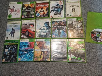 Xbox 360 + hry + kabel napájení, kabel HDMI - 2