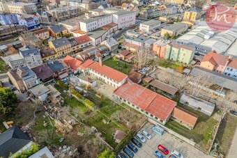 Prodej komerční budovy s pozemky – ideální pro podnikání na - 2