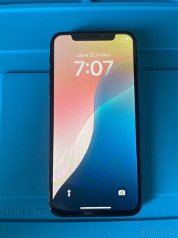 iPhone XS Gold 64GB, baterie 95% - 2