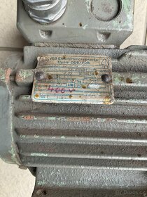 Motor VEB 3 fazovy motor 370W - 2