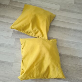 2x zluty polstar jemne leskly material - 2