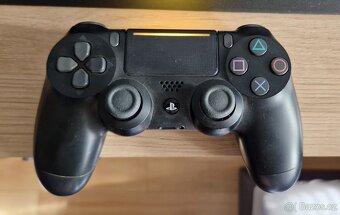 Ps4 slim verze 10.01 - 2