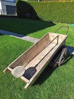 Velké staré necky na prase či jako dekorace - 2