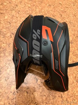 Helma na motorku - 2