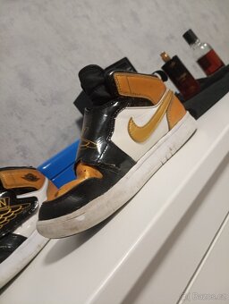 Jordán Nike Air 1 - 2