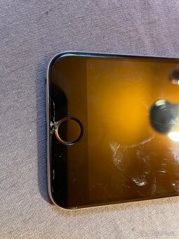 Nabízím iPhone 6 v zachovalém a funkčním stavu. - 2
