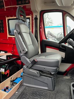Fiat Ducato – kompletní přední sedadla jako nová (r.v. 2018) - 2