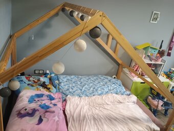 Dětská domečková postel 140x200 cm s matrací - 2