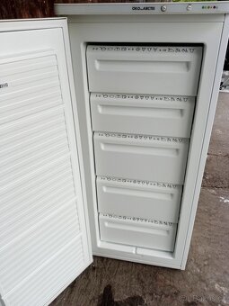 Mrazák AEG ( vyrobeno v Německu) na 5 šuplíků - 2