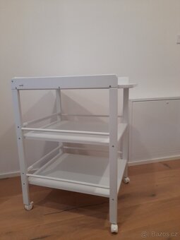 Přebalovací pult - 2