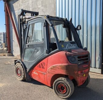 Vyskokozdvižný vozík Linde H30T-01 - 2