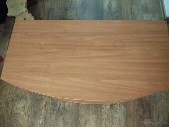 Stolek pod televizi - 2