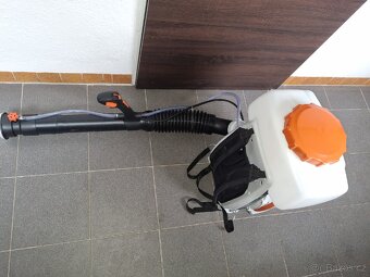 Prodám motorový postřikovač STIHL. - 2
