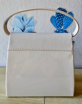 Malá kabelka zn. Laura Biaggi - 2