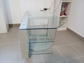 Televizní stolek skleněný - 2