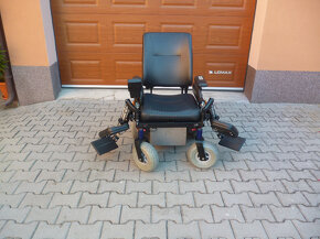 Elektrický invalidní vozík Handicare Puma Yes - 2