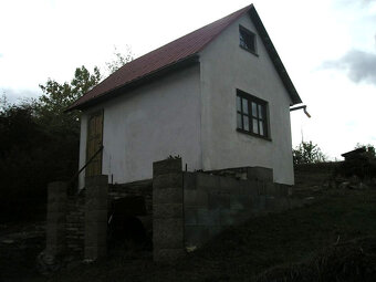 ZDĚNÁ CHATA NA VLASTNÍM POZEMKU 40. min. od PRAHY - 2