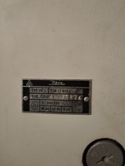 Prodám starou elektrickou počítačku Nisa PK5 - 2