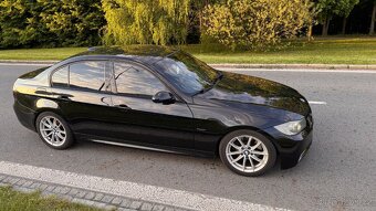 BMW E90 330 xd - 2