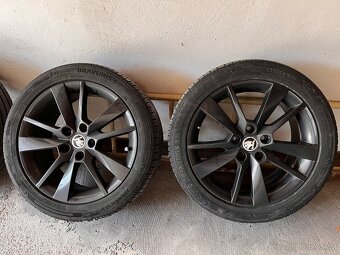 225/45/R17 Trius černé - 2