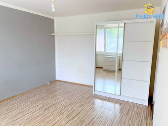 Pronájem bytu 1+kk, 27 m2, Českolipská, Praha 9, Prosek - 2