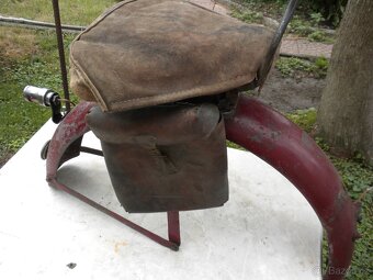 JAWA VILLIERS ,JAWA 175,250 Special kompletní zadní blatník - 2
