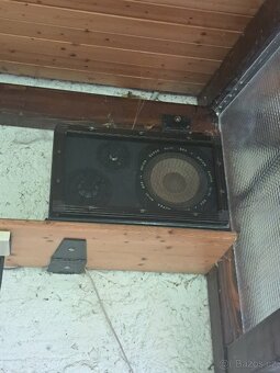 Retro Hi-Fi sestava Sharp – plně funkční
- 2