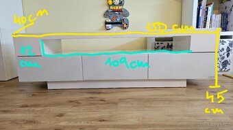 Skrinka pod tv - 2