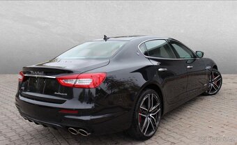 Maserati Quattroporte - 2